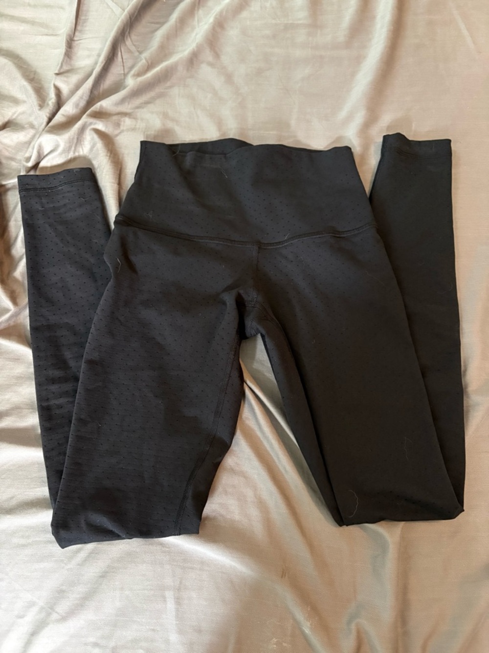 Lululemon 4 Black High-Waist Wunder Under